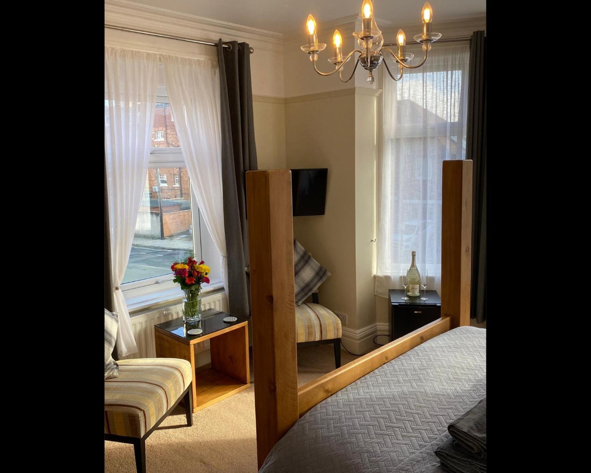 The Whalebone Arch Hotell Whitby Exteriör bild