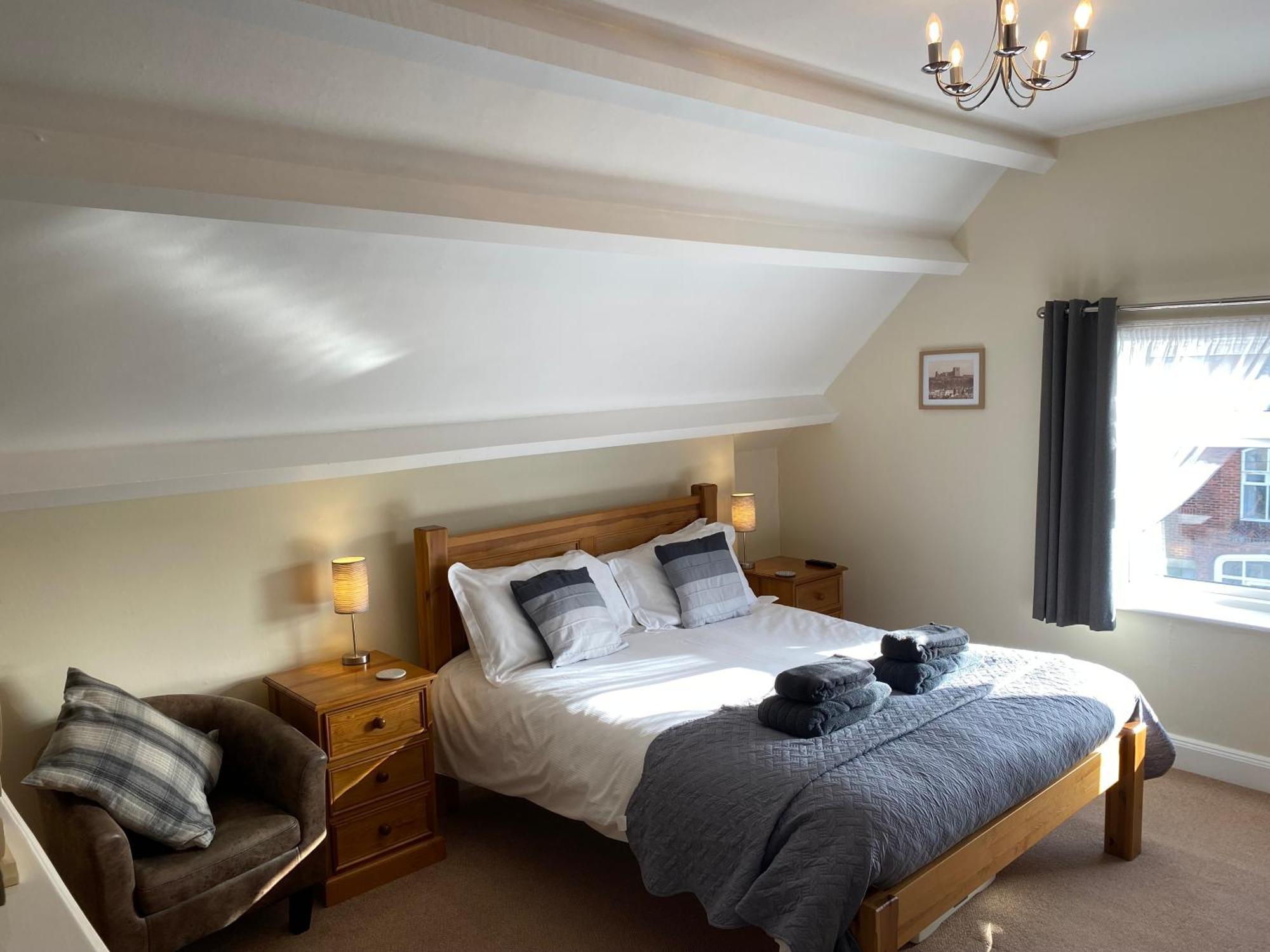 The Whalebone Arch Hotell Whitby Exteriör bild